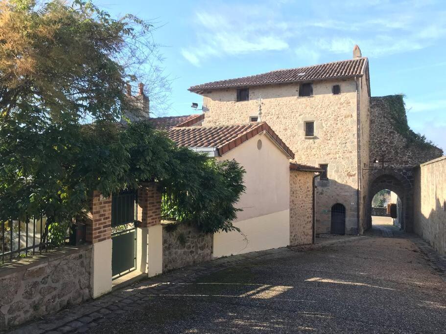 Du Haut Des Remparts Brigueuil Экстерьер фото